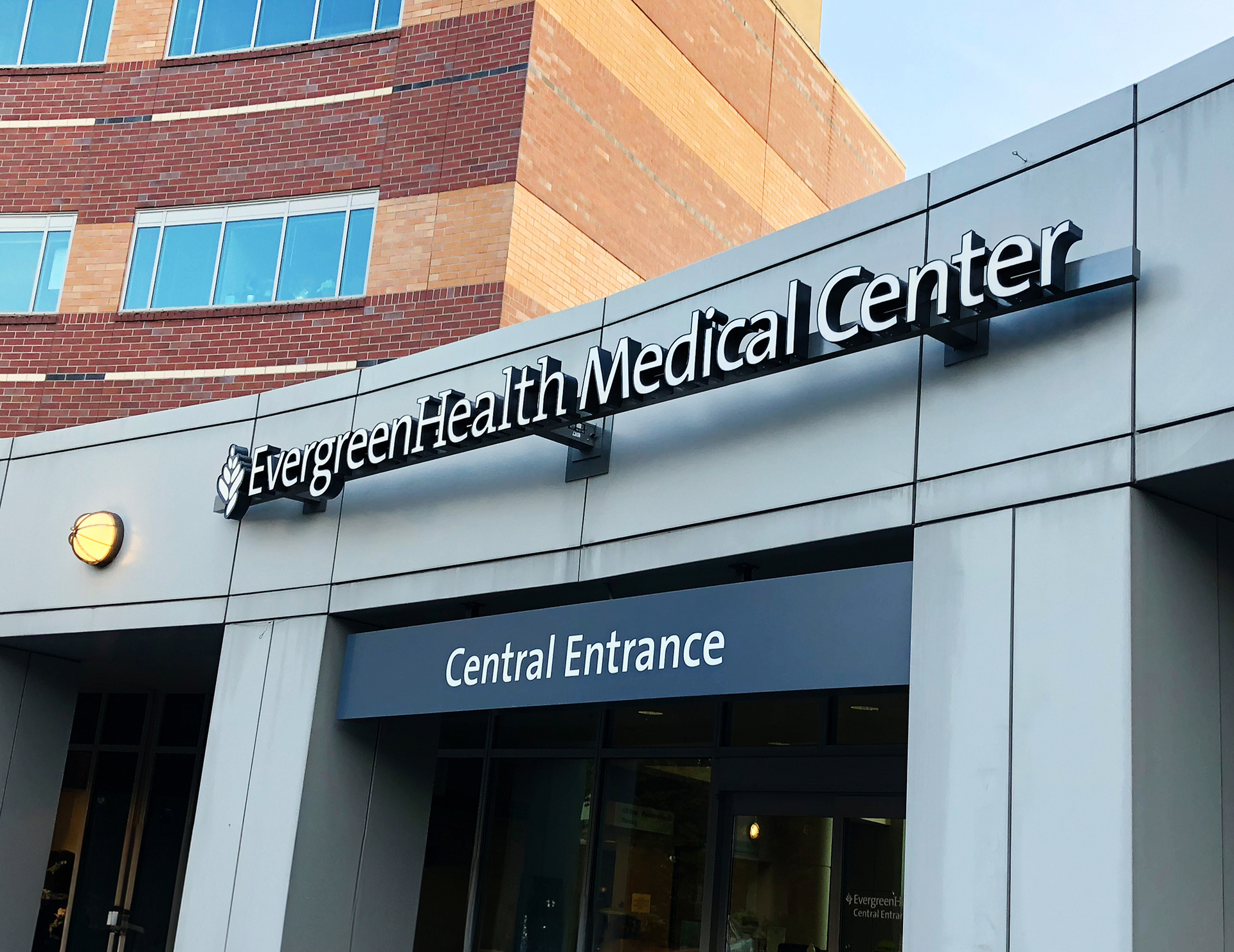 EvergreenHealth - Entry Signage